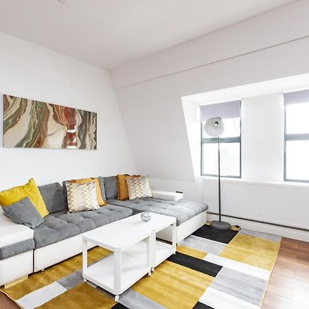 Manhattan Heights Apartment Мейдстън Екстериор снимка