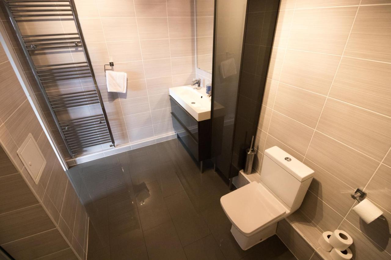 Manhattan Heights Apartment Мейдстън Екстериор снимка