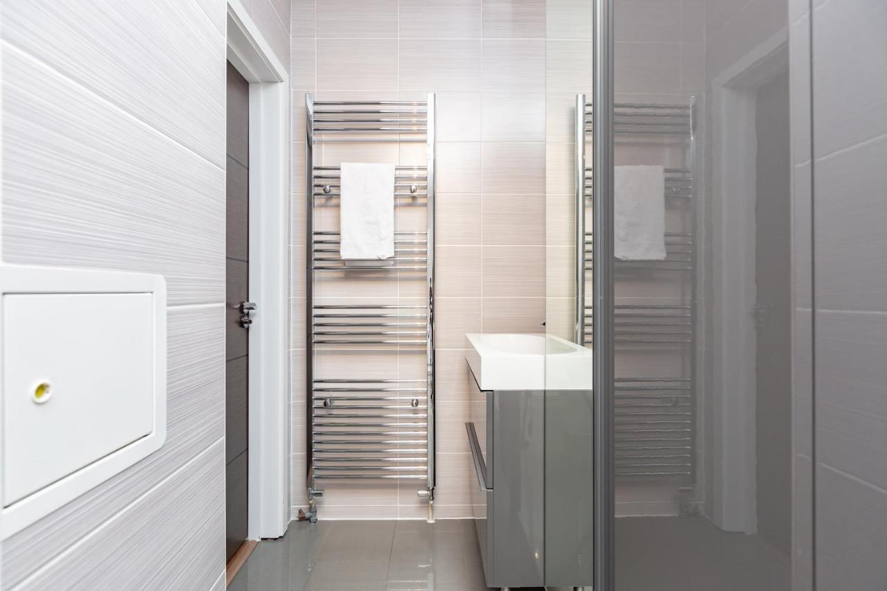 Manhattan Heights Apartment Мейдстън Екстериор снимка