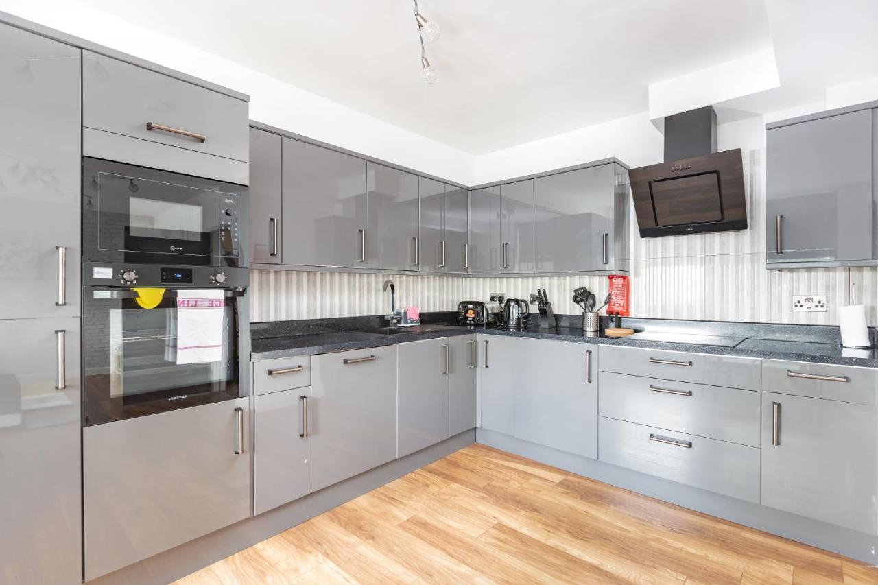 Manhattan Heights Apartment Мейдстън Екстериор снимка