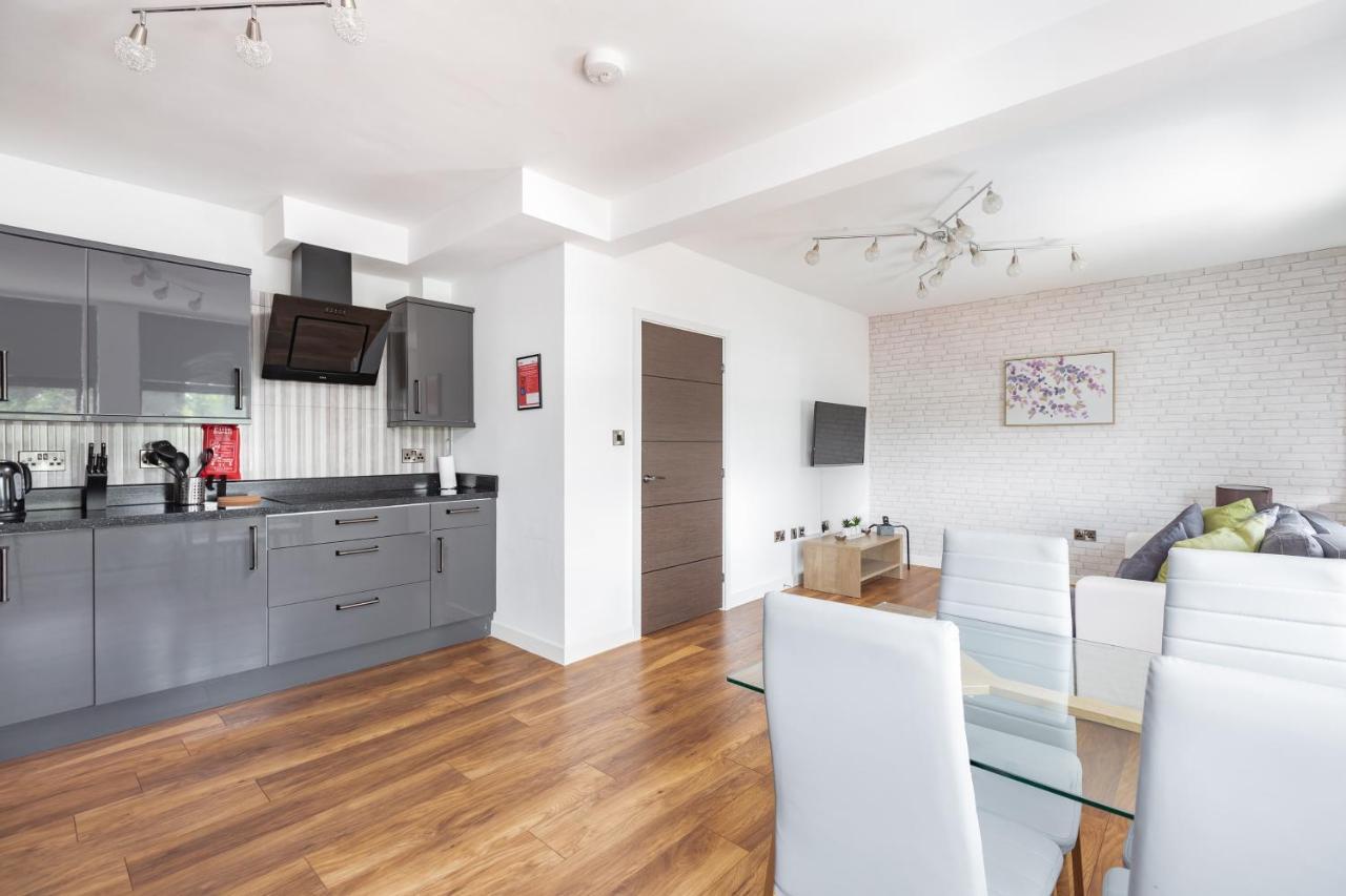 Manhattan Heights Apartment Мейдстън Екстериор снимка